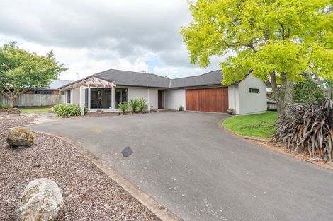 Photo of property in 15 Fendalton Drive, Rototuna, Hamilton, 3210