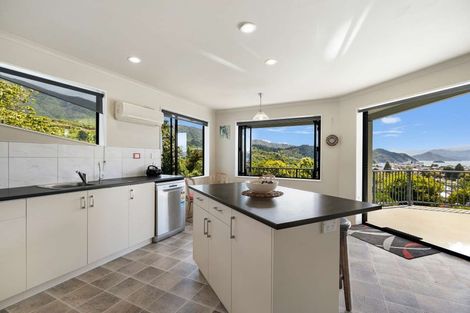 Photo of property in 85 Kent Street, Picton, 7220