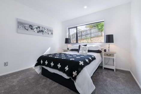 Photo of property in 14 San Casello Rise, Henderson, Auckland, 0612