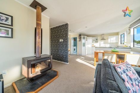 Photo of property in 27 Kaitangata Crescent, Kelson, Lower Hutt, 5010