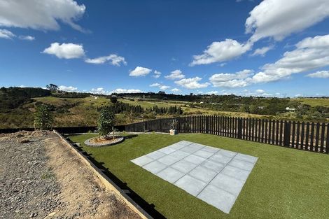 Photo of property in 30 Ridgehill Rise, Flat Bush, 2019