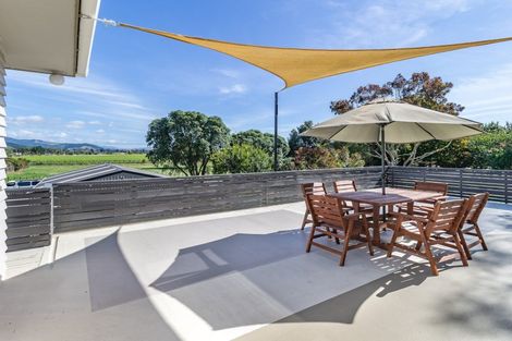 Photo of property in 6 Muhunoa West Road, Ohau, Levin, 5570