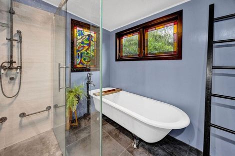 Photo of property in 150 Wirihana Road, Hawera, 4674