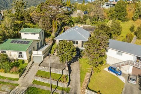 Photo of property in 110 Holborn Drive, Stokes Valley, Lower Hutt, 5019