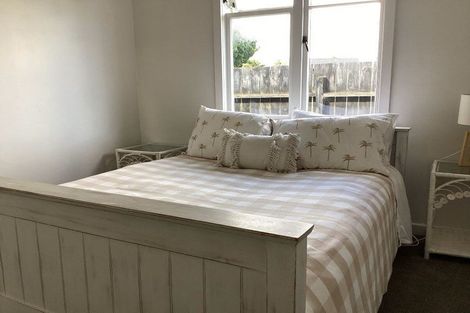 Photo of property in 132 Ngamotu Road, Spotswood, New Plymouth, 4310