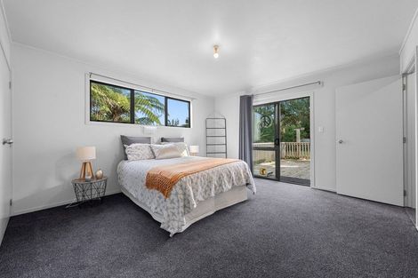 Photo of property in 2 Ocean View Road, Huia, Auckland, 0604