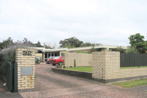 Photo of property in 32 Beach Road, Pahurehure, Papakura, 2113