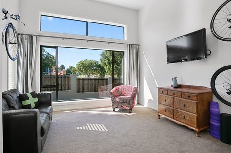 Photo of property in 68 Wordsworth Street, Leamington, Cambridge, 3432