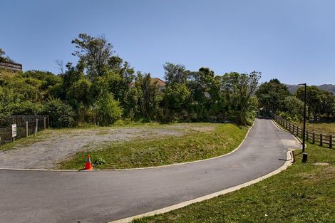 Photo of property in 1 Te Ara Kohuhu, Tawa, Wellington, 5028