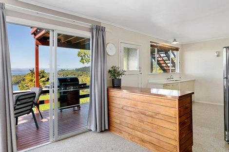 Photo of property in 43 Wakeman Road, Acacia Bay, Taupo, 3330