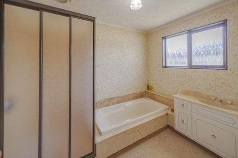 Photo of property in 34 Perry Crescent, Greenmeadows, Napier, 4112