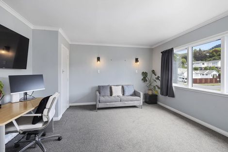 Photo of property in 19 Pembroke Street, Tawa, Wellington, 5028