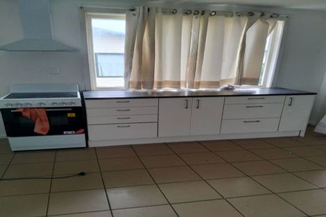 Photo of property in 1/450 Great South Road, Opaheke, Papakura, 2113