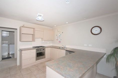 Photo of property in 28 Terracotta Drive, Blockhouse Bay, Auckland, 0600