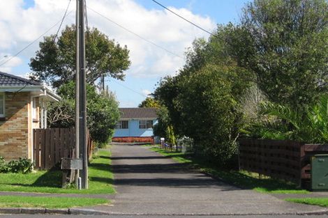 Photo of property in 33c Beach Road, Te Atatu Peninsula, Auckland, 0610