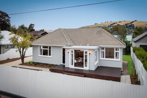 Photo of property in 9 Derrett Place, Saint Martins, Christchurch, 8022