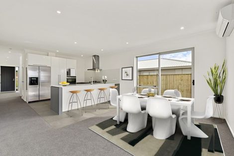 Photo of property in 18 Couldrey Crescent, Red Beach, 0932