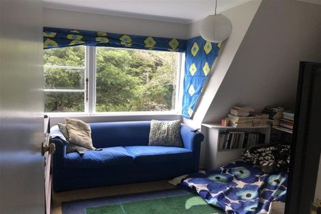 Photo of property in 124 Cheviot Road, Lowry Bay, Lower Hutt, 5013
