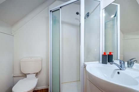 Photo of property in 13 Oaktree Avenue, Browns Bay, Auckland, 0630