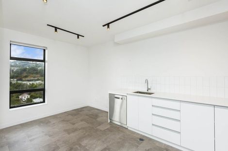 Photo of property in 4/69 Tiketike Way, Brooklyn, Wellington, 6021