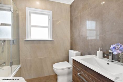 Photo of property in 6b Mckean Avenue, Manurewa, Auckland, 2102