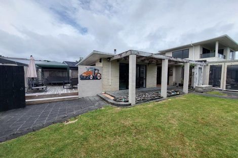 Photo of property in 25 Linda Street, Oakura, 4314