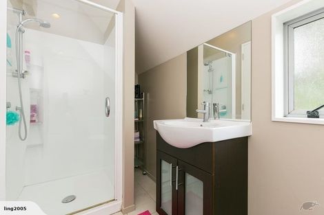 Photo of property in 14 Bracken Road, Newlands, Wellington, 6037