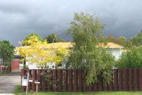 Photo of property in 12 Kaweka Street, New Lynn, Auckland, 0600