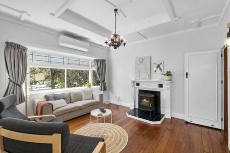 Photo of property in 14 The Drive, Tawa, Wellington, 5028