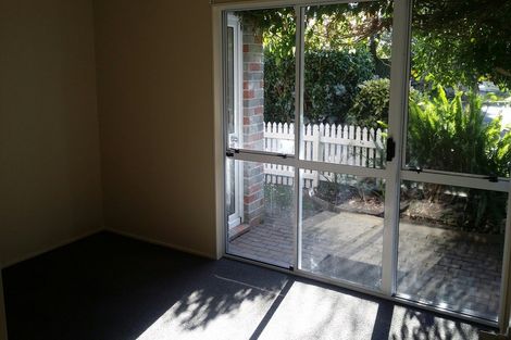 Photo of property in 2/13 Bunnythorpe Road, Papakura, 2110