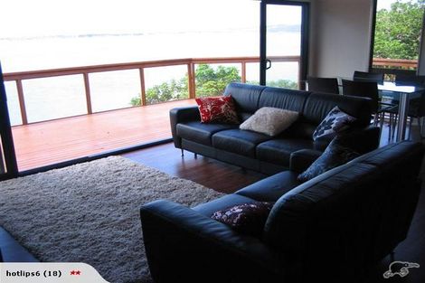 Photo of property in 178 Manganese Point Road, Tamaterau, Whangarei, 0174