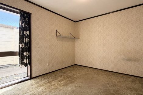 Photo of property in 33 Hutchinsons Road, Bucklands Beach, Auckland, 2014