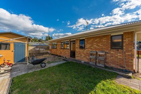 Photo of property in 2 Rata Avenue, Huntly, 3700