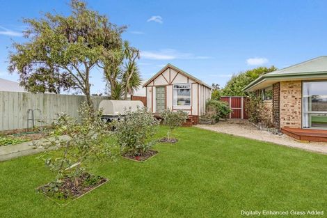Photo of property in 34 Kiwi Avenue, Waikuku Beach, 7473