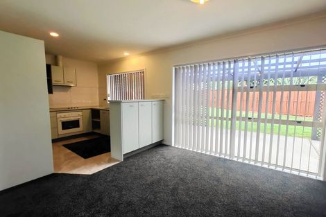 Photo of property in 94 Riverton Drive, Randwick Park, Auckland, 2105