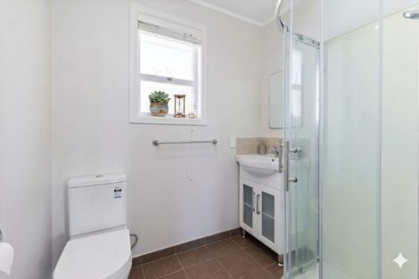 Photo of property in 64 Colwill Road, Massey, Auckland, 0614
