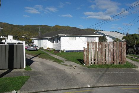 Photo of property in 21 Whitehall Street, Wainuiomata, Lower Hutt, 5014