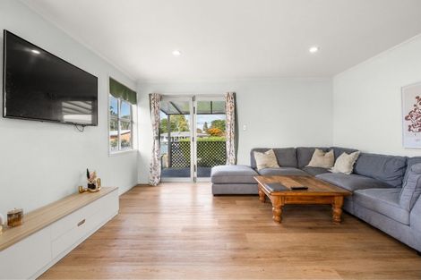 Photo of property in 2 Swift Place, Leamington, Cambridge, 3432