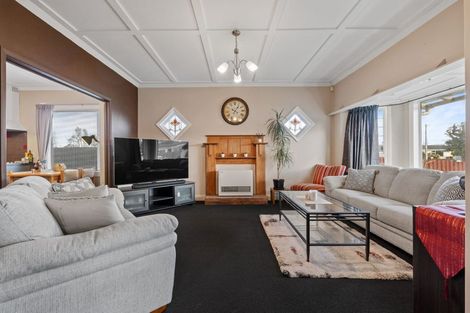 Photo of property in 52 Dixon Avenue, Hawera, 4610