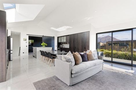 Photo of property in 15 Ellesmere Avenue, Jacks Point, Queenstown, 9371