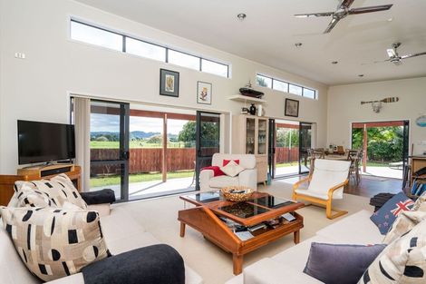 Photo of property in 10 Somners Way, Waipu, 0510