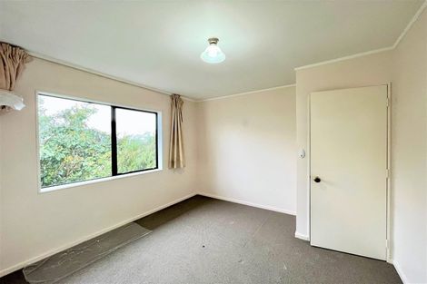 Photo of property in 2/18 Mirovale Place, Totara Vale, Auckland, 0629