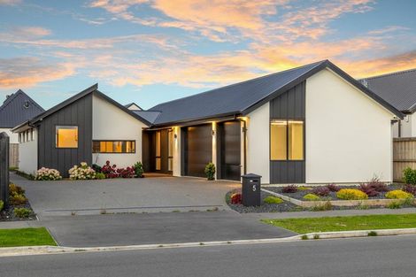 Photo of property in 5 Burkett Street, Marshland, Christchurch, 8051