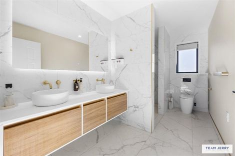 Photo of property in 21 Te Ara Aukati Terrace, Pokeno, 2471