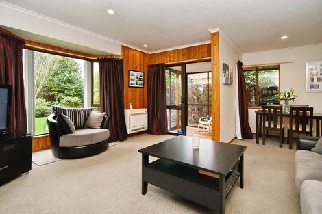 Photo of property in 2/38 Chipping Lane, Redwood, Christchurch, 8051