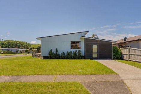 Photo of property in 15 Marlin Street, Whitianga, 3510