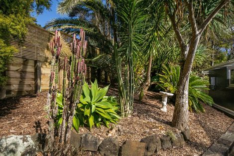 Photo of property in 1/757 West Coast Road, Oratia, Auckland, 0604