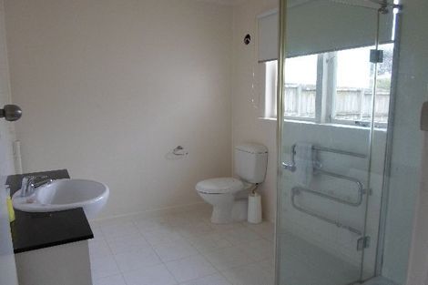 Photo of property in 5 Schnapper Rock Road, Greenhithe, Auckland, 0632