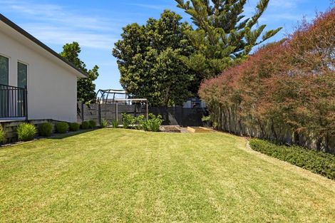 Photo of property in 60 Karewa Parade, Papamoa Beach, Papamoa, 3118