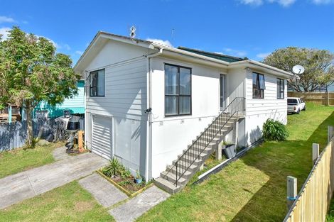 Photo of property in 18 Taitimu Drive, Weymouth, Auckland, 2103